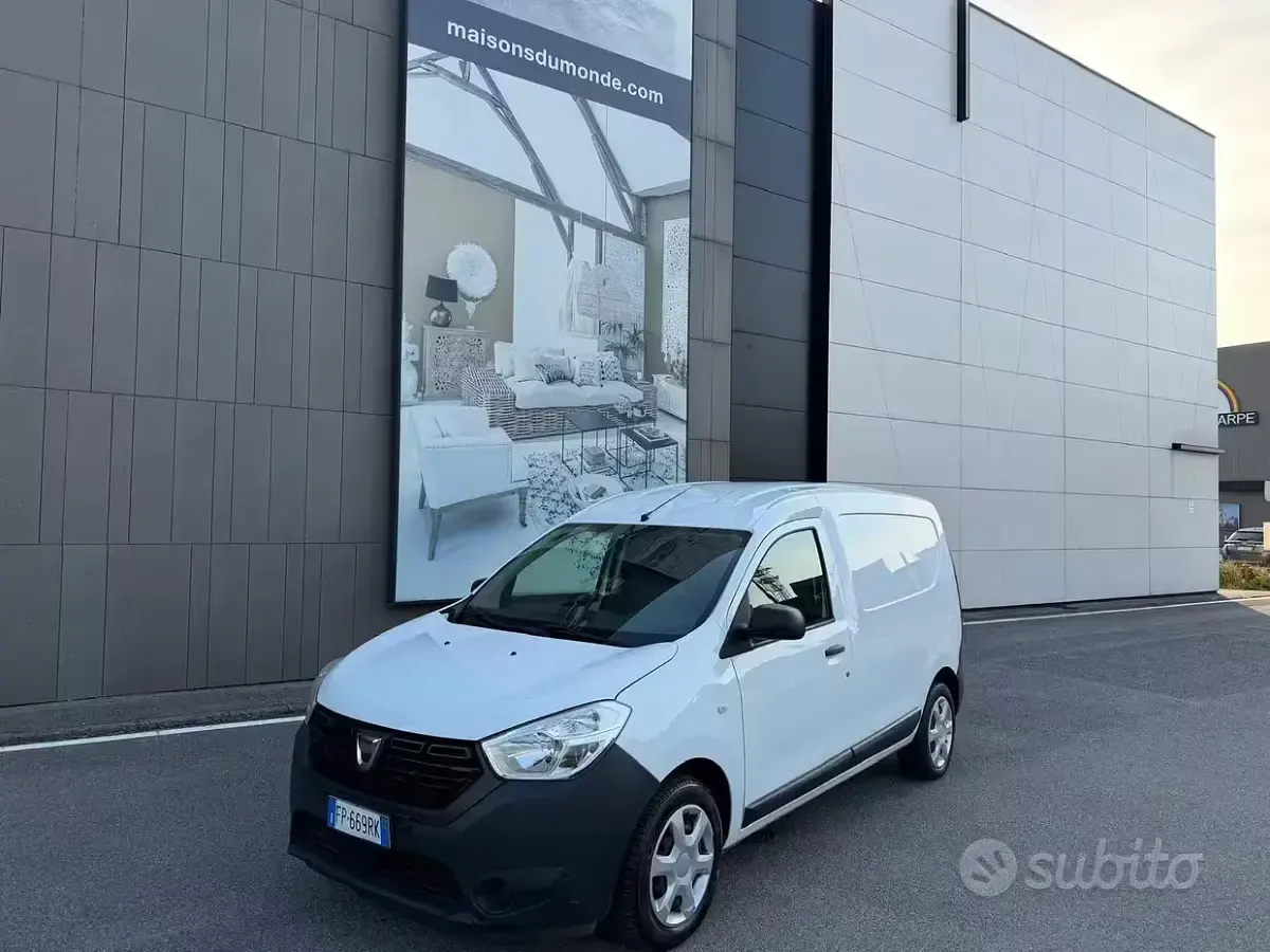 Usata Dacia Dokker 102 CV (75 kW) 2018 Monovolume