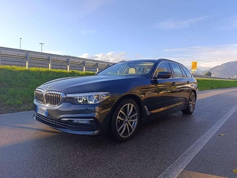 Usata BMW 530 249 CV (183 kW) 2018 Nero Station wagon