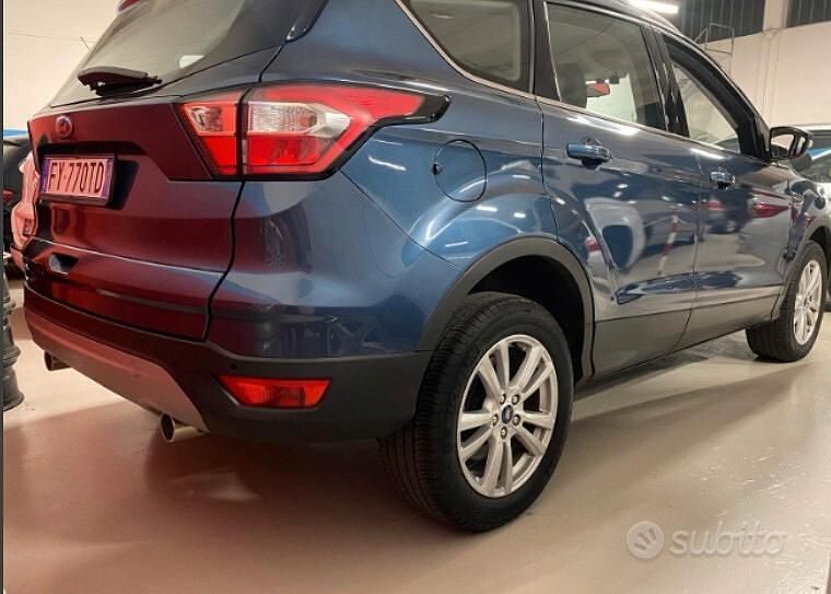 Usata Ford Kuga Business Edition 120 CV (88 kW) 2019 Blu SUV