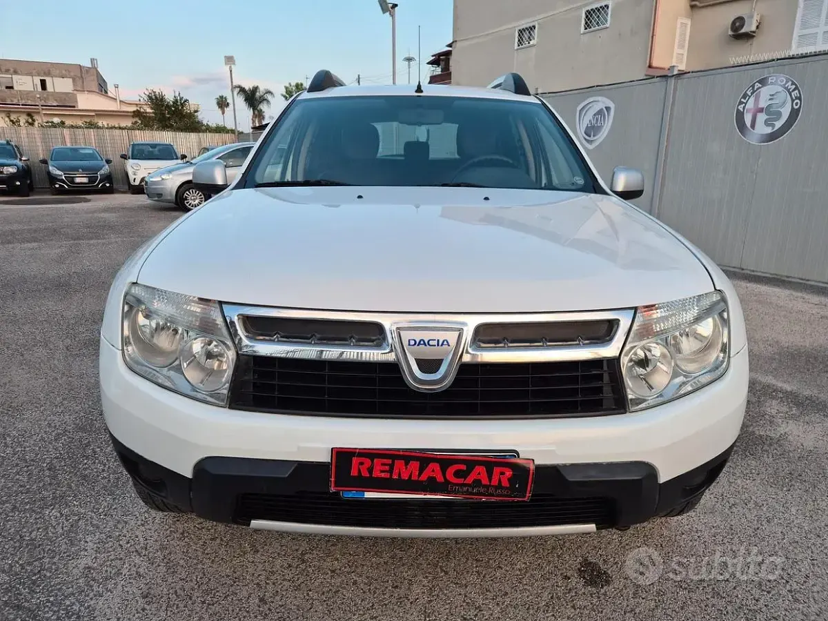 Usata Dacia Duster 105 CV (77 kW) 2011 Bianco SUV