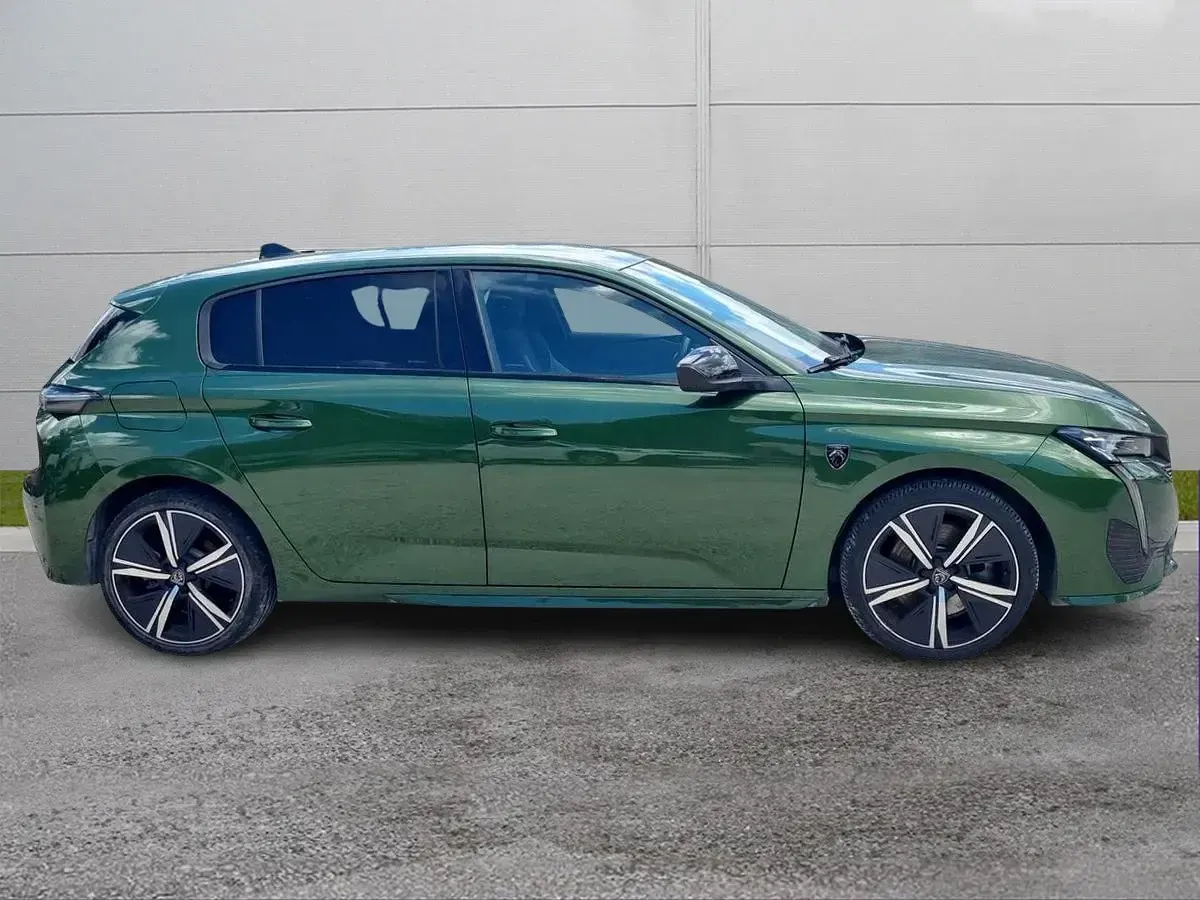 Usata Peugeot 308 Allure 150 CV (110 kW) 2023 Verde oliva Berlina