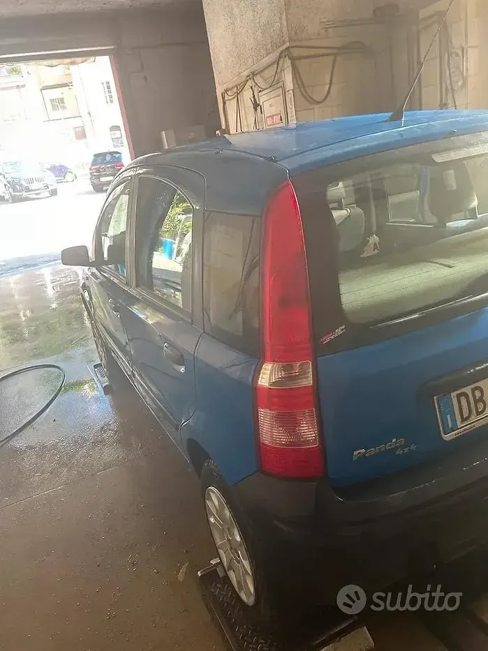 Usata Fiat Panda 4x4 69 CV (50 kW) 2006 Utilitaria