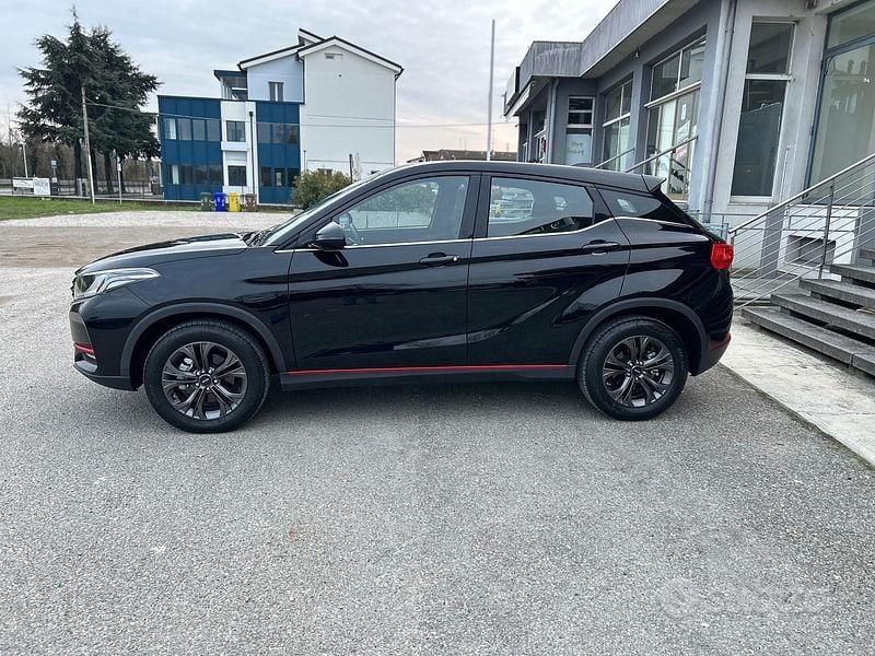 Nuova DFSK Glory 500 106 CV (77 kW) 2025 Nero SUV