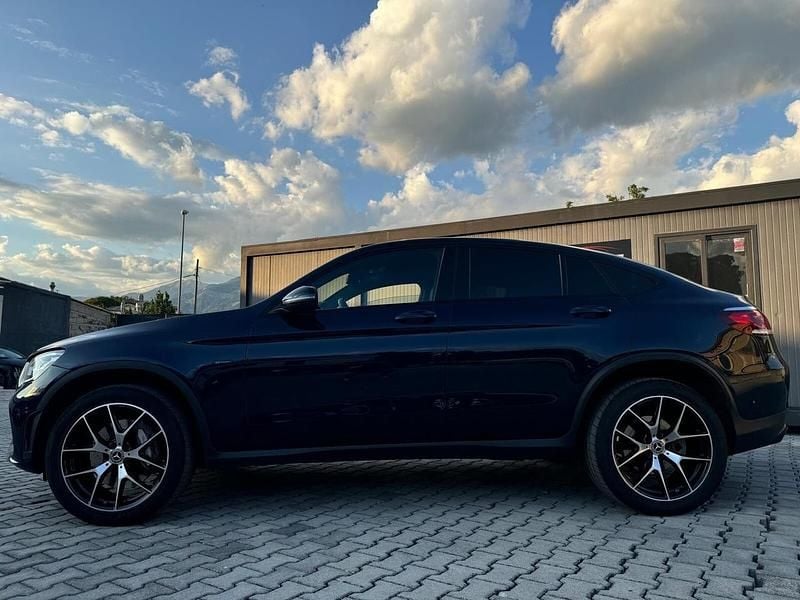 Usata Mercedes GLC300e Premium Plus 258 CV (189 kW) 2020 Blu Station wagon