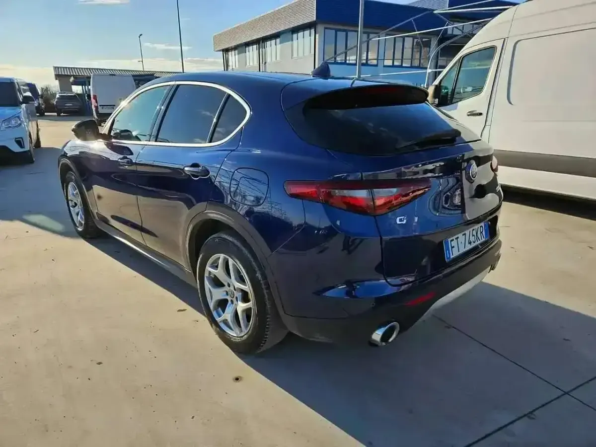 Usata Alfa Romeo Stelvio Executive 190 CV (139 kW) 2018 Rosso / colest414  SUV