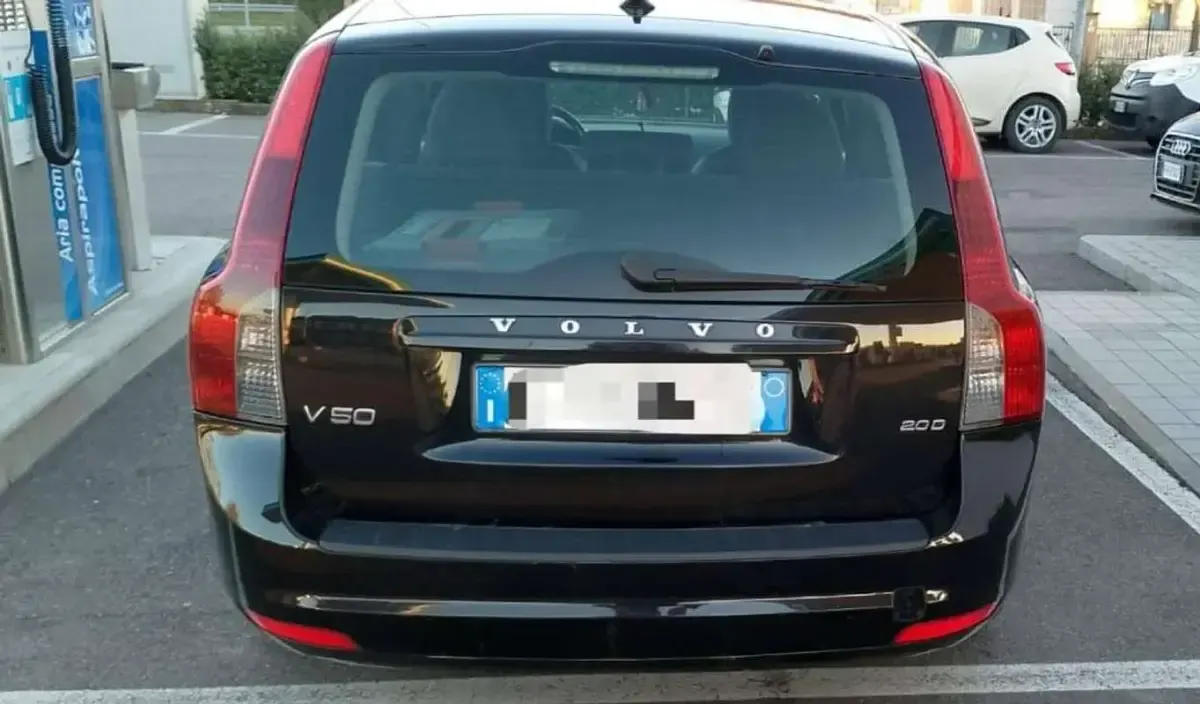 Usata Volvo V50 Momentum 136 CV (100 kW) 2010 Nero Station wagon