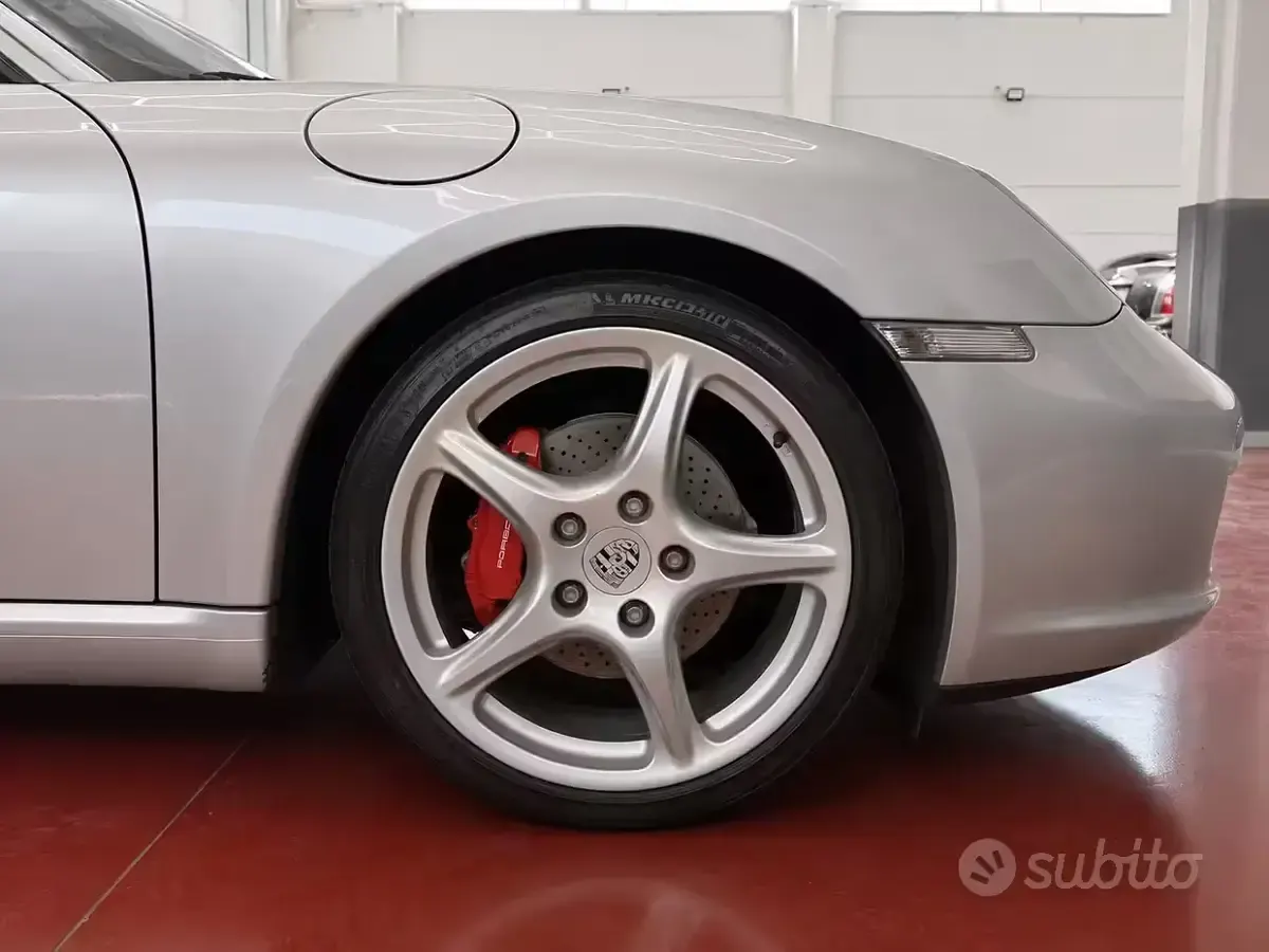 Usata Porsche Boxster 280 CV (205 kW) 2006 Grigio Cabrio