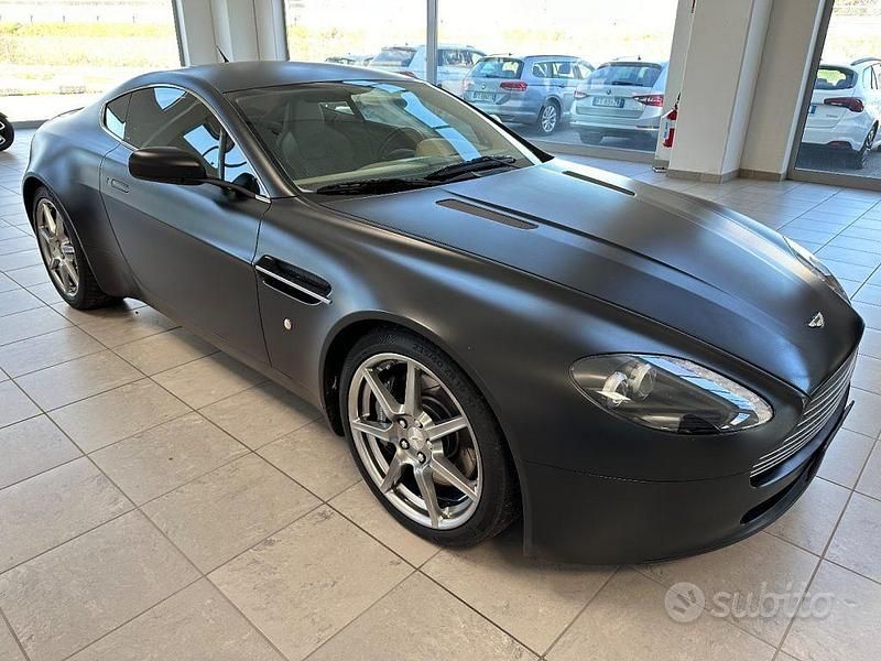 Usata Aston Martin V8 Vantage 385 CV (283 kW) 2006 Grigio Coupé