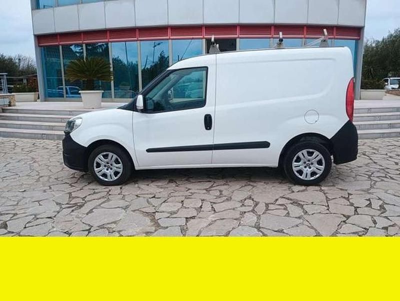 Usata Fiat Doblò 95 CV (69 kW) 2017 Bianco Monovolume