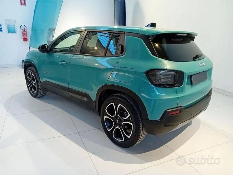 Usata Jeep Avenger Summit 101 CV (74 kW) 2024 Blu SUV