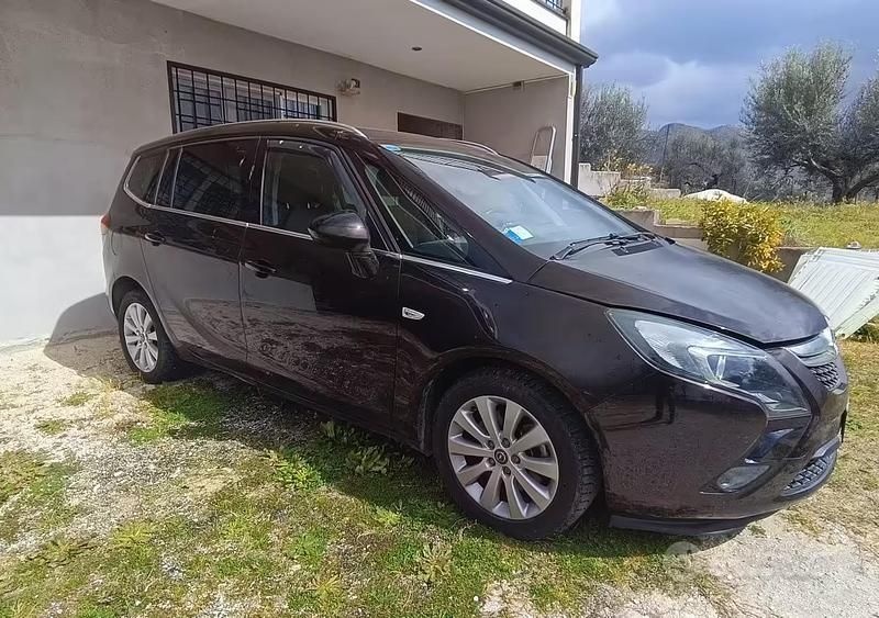 Usata Opel Zafira 140 CV (102 kW) 2015 Monovolume