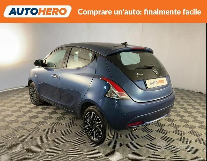 Usata Lancia Ypsilon Gold 69 CV (50 kW) 2021 Blu Utilitaria