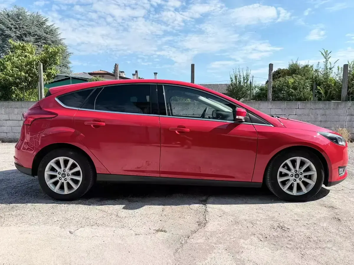 Usata Ford Focus Titanium S 95 CV (69 kW) 2018 Rosso Berlina