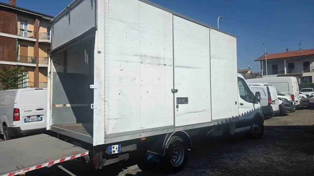Usata Ford Transit 131 CV (96 kW) 2019 Bianco / pastello Cabrio