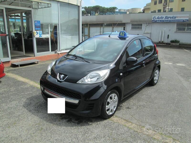 Usata Peugeot 107 Allure 68 CV (50 kW) 2009 Nero metallizzato Utilitaria