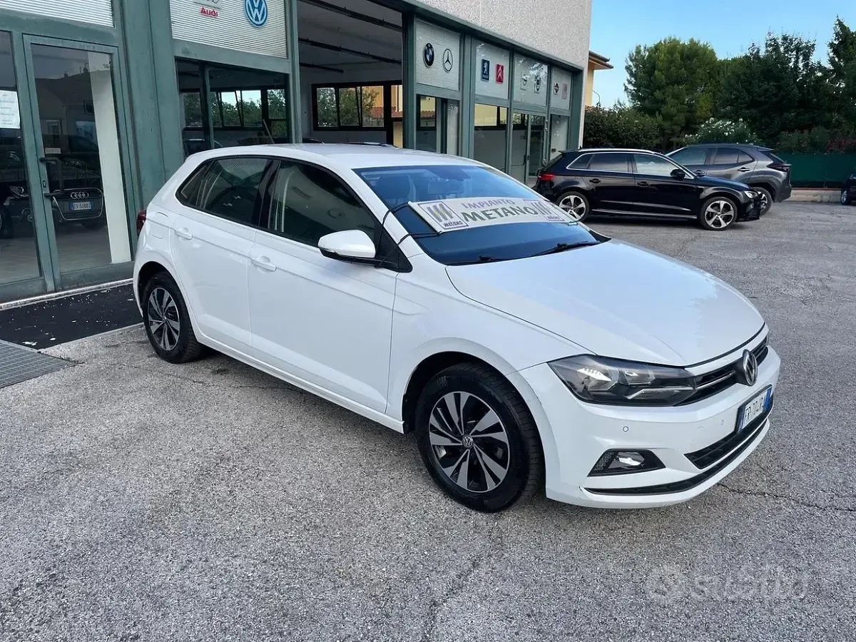 Usata VW Polo Comfortline 90 CV (66 kW) 2018 Bianco Utilitaria