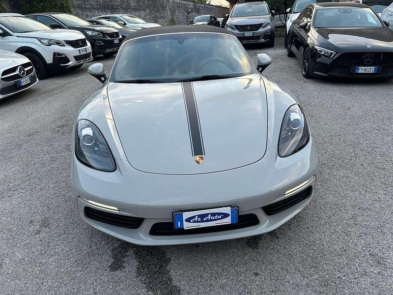Usata Porsche 718 Boxster 299 CV (219 kW) 2019 Grigio gesso perlato Cabrio