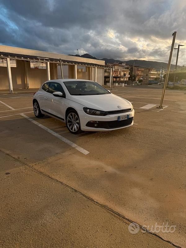 Usata VW Scirocco 122 CV (89 kW) 2010 Bianco Coupé