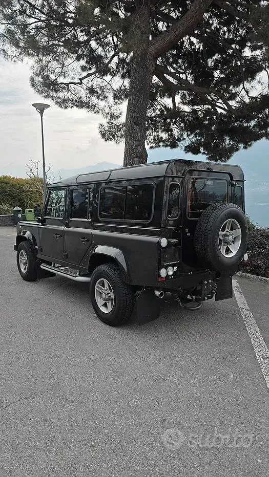 Usata Land Rover Defender 68 CV (50 kW) 2008 Nero SUV