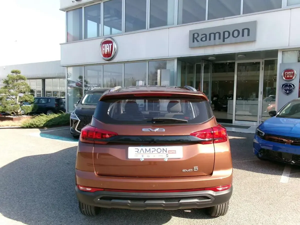 Usata EVO Evo 5 120 CV (88 kW) 2026 Bronzo SUV
