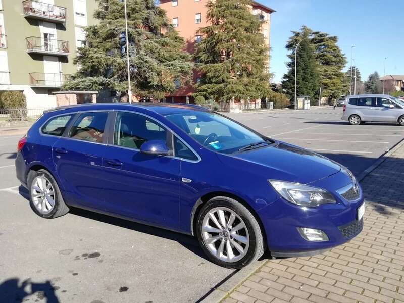 Usato 2011 Opel Astra 2.0 Diesel 160 CV (5.500 €)
