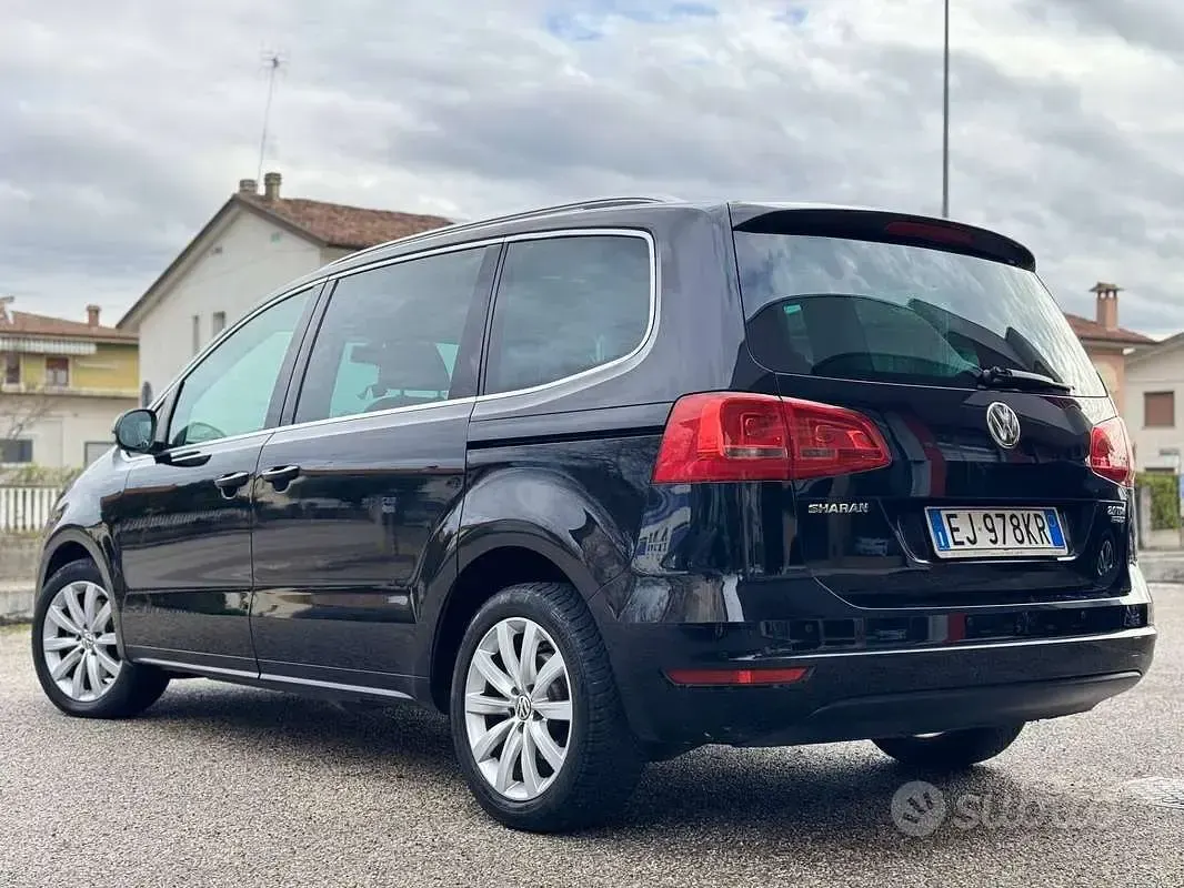 Usata VW Sharan Highline 140 CV (102 kW) 2011 Nero Monovolume