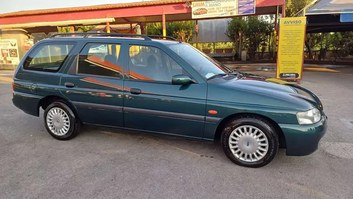 Usata Ford Escort Ghia 90 CV (66 kW) 1997 Other Station wagon