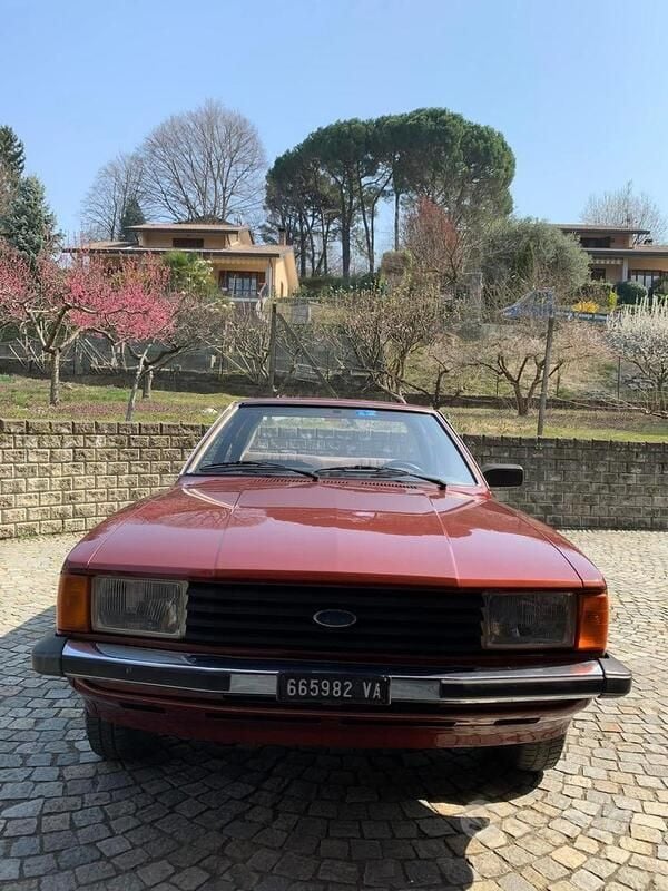 Usata 1981 Ford Taunus Tre volumi | 4700 € - Immagine 1/4
