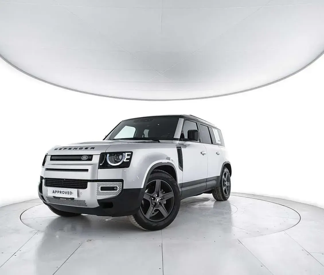 Usata Land Rover Defender SE 200 CV (147 kW) 2022 Argento SUV