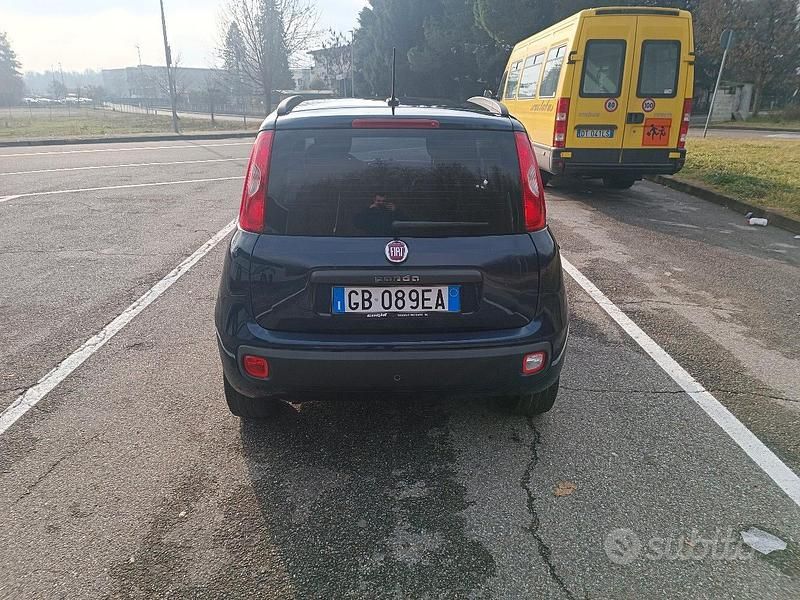 Usata Fiat Panda Lounge 69 CV (50 kW) 2020 Blu Berlina
