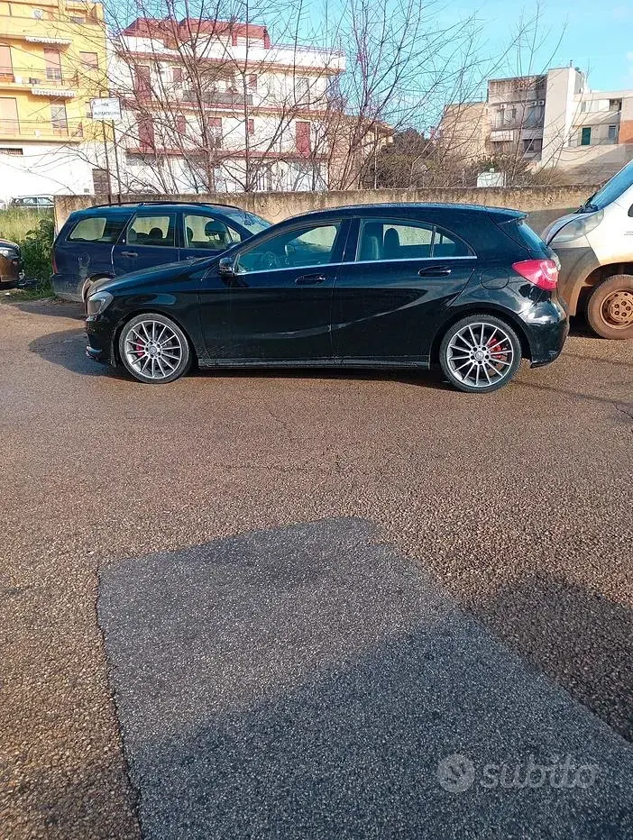Usata Mercedes A200 136 CV (100 kW) 2015 Nero Utilitaria