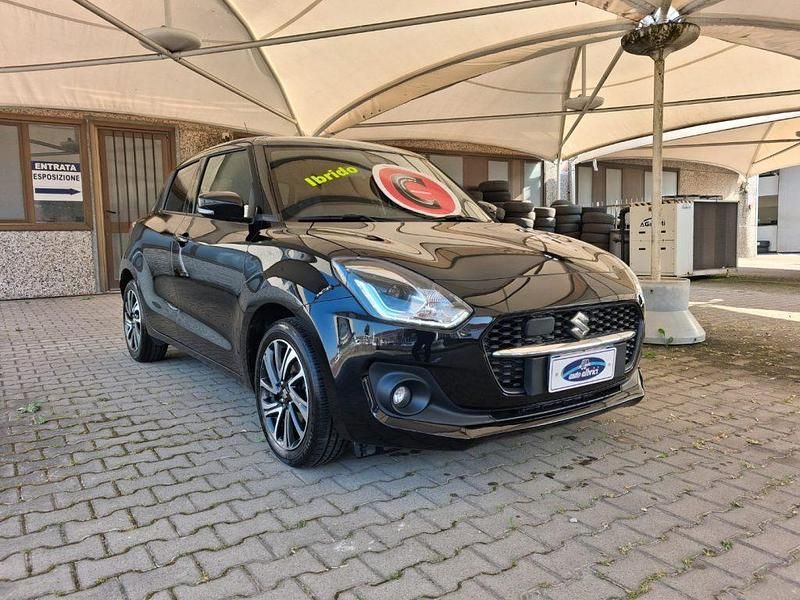 Usata Suzuki Swift 83 CV (61 kW) 2023 Metallizzato  nero Utilitaria