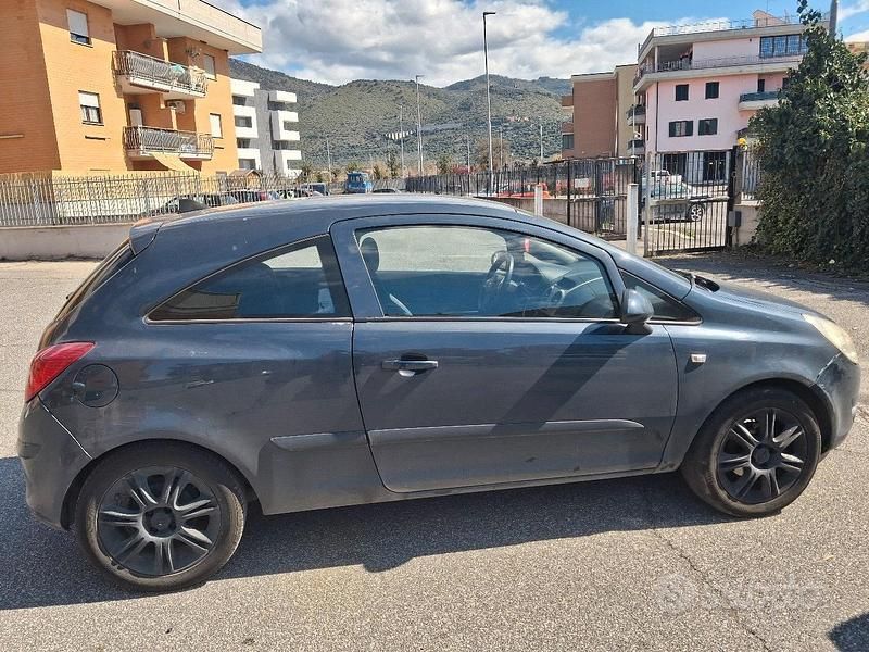 Usata Opel Corsa 75 CV (55 kW) 2006 Utilitaria
