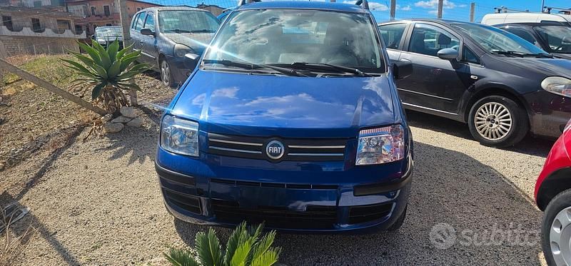 Blu Usata 2006 Fiat Panda Dynamic Due volumi | 4000 € (Cara) - Immagine 1/4