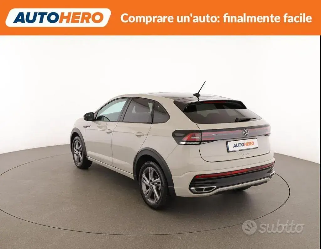 Usata VW Taigo R-line 110 CV (80 kW) 2023 Beige SUV