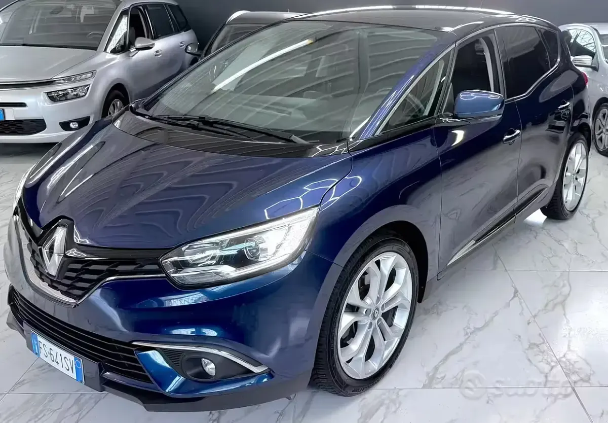 Usata Renault Scénic 110 CV (80 kW) 2018 Bluazzurro Monovolume