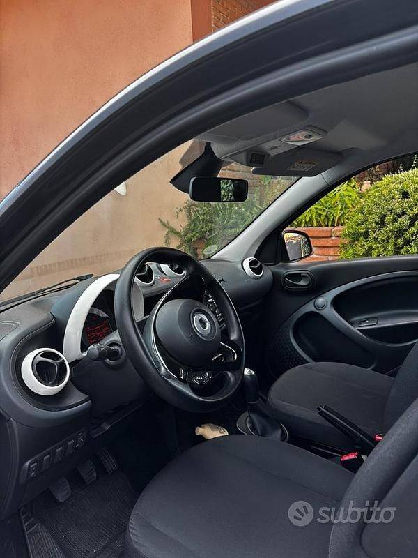 Usata Smart ForFour 71 CV (52 kW) 2016 Utilitaria