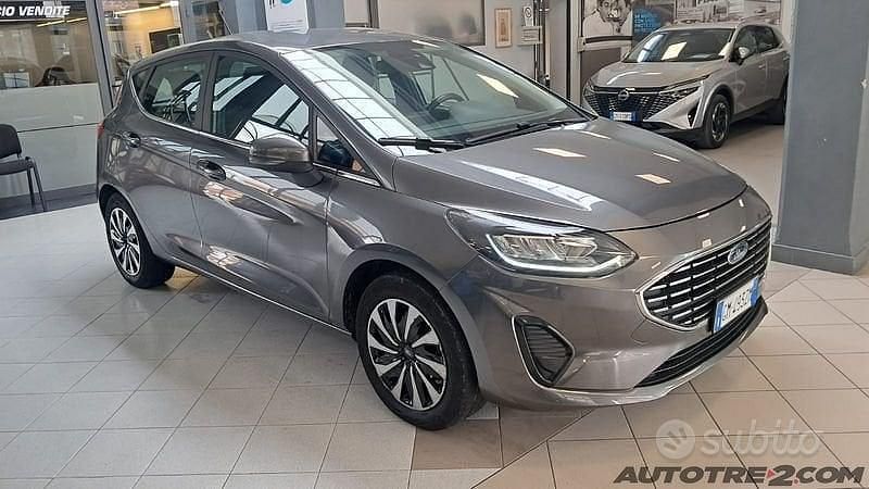 Usata Ford Fiesta Titanium 75 CV (55 kW) 2023 Grigio Utilitaria
