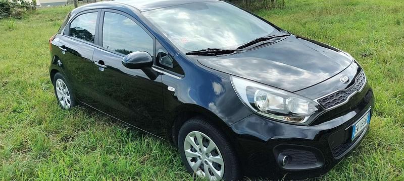 Usata Kia Rio Active 75 CV (55 kW) 2014 Berlina