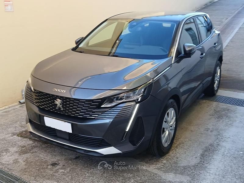 Usata Peugeot 3008 Business-Line 131 CV (96 kW) 2021 Gray SUV