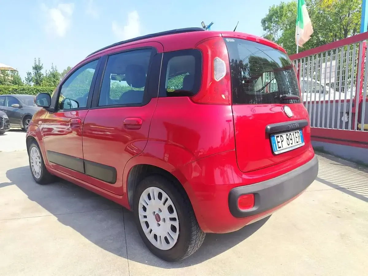 Usata Fiat Panda Pop 69 CV (50 kW) 2012 Rosso Utilitaria