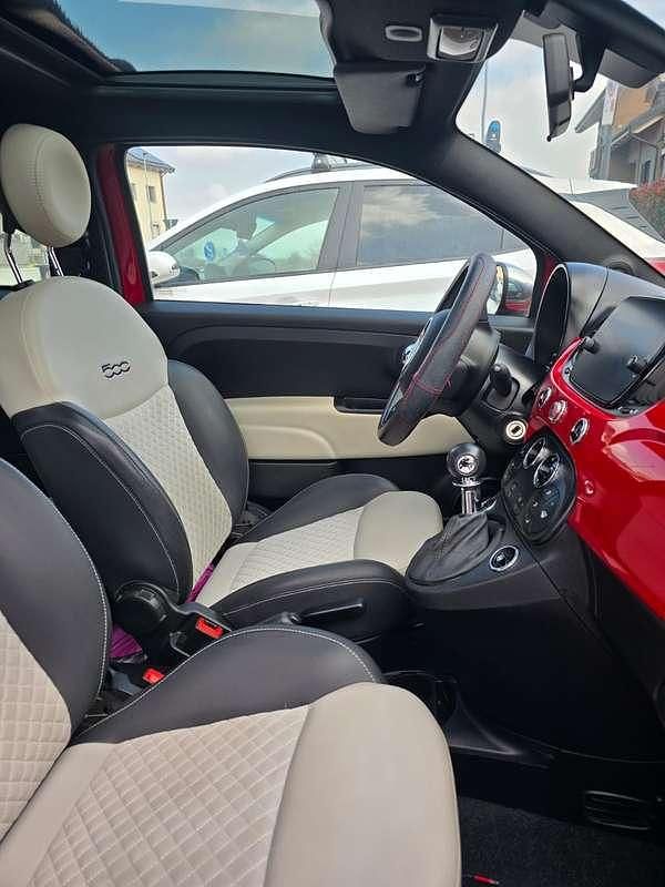 Usata Fiat 500 Dolcevita 69 CV (50 kW) 2022 Rosso Utilitaria