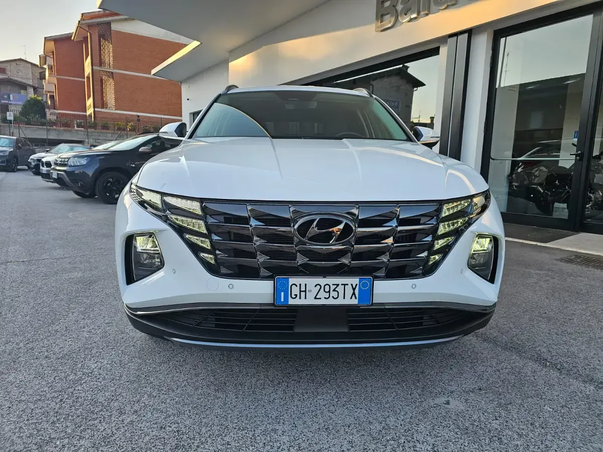 Usata Hyundai Tucson 230 CV (169 kW) 2022 Bianco pastello SUV