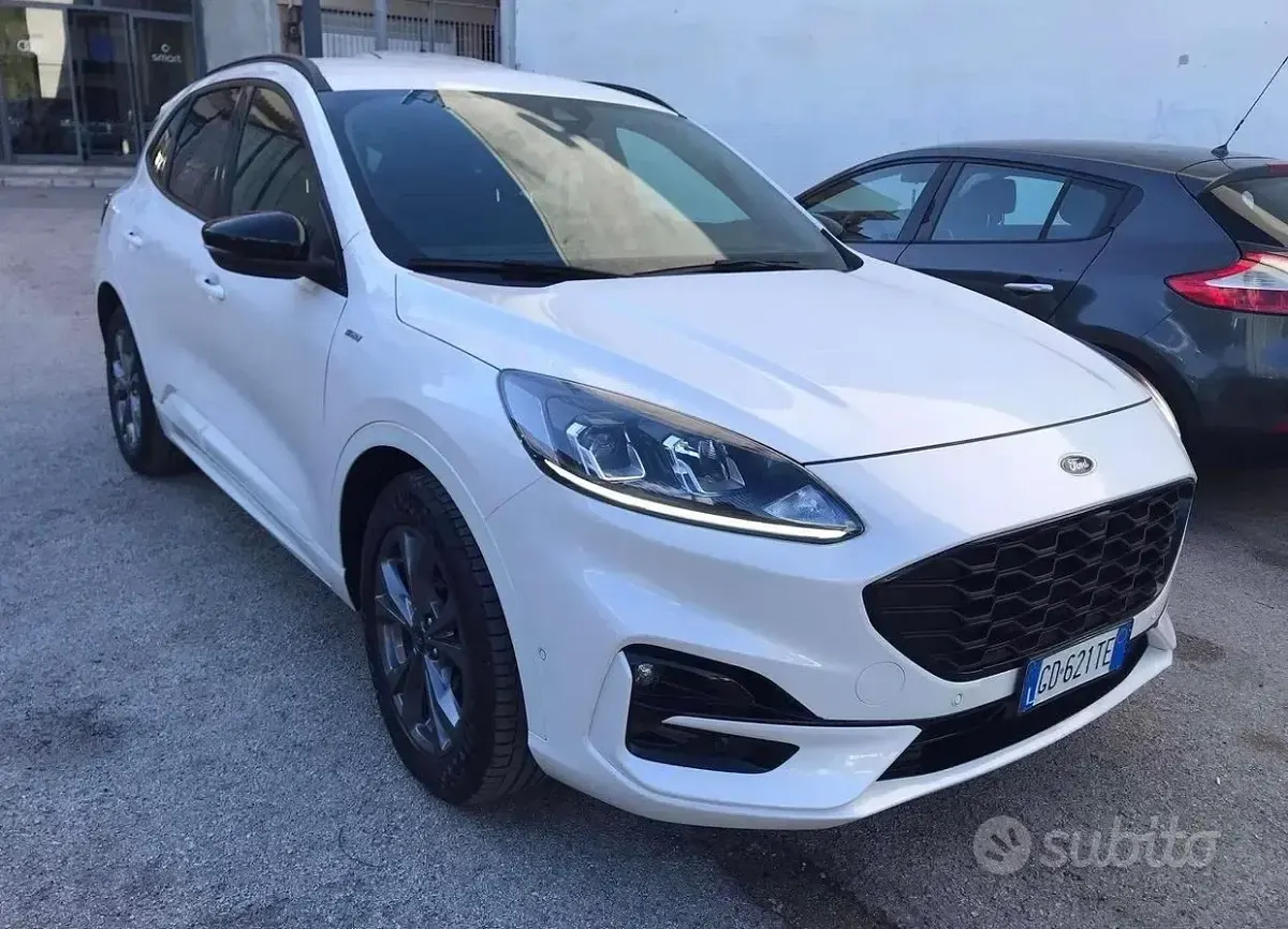 Usado Ford Kuga ST-Line X 120 CV (88 kW) 2020 Blanco SUV