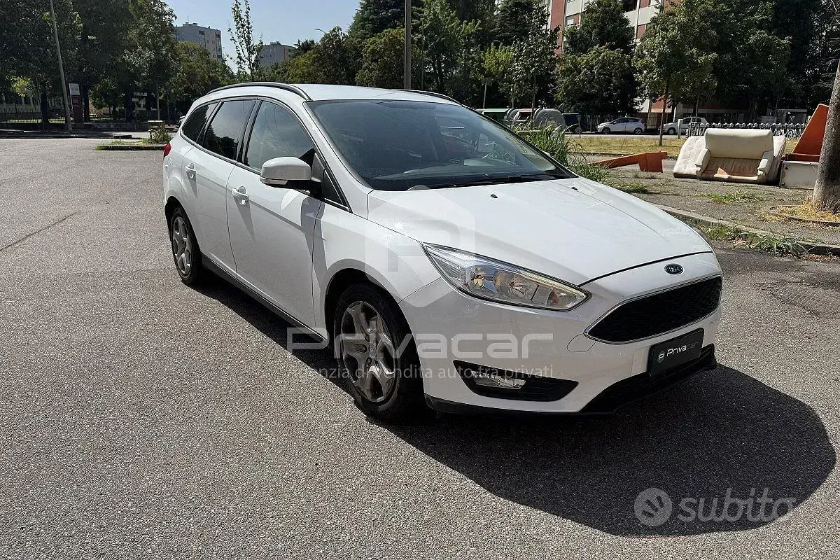 Usata Ford Focus 120 CV (88 kW) 2017 Bianco Station wagon