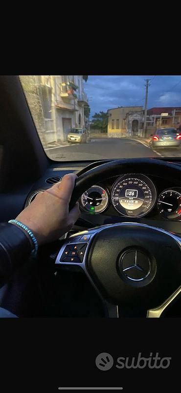 Usata Mercedes C220 170 CV (125 kW) 2012 Nero Coupé