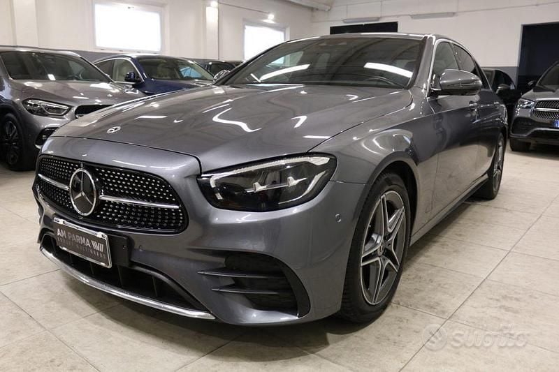 Usata Mercedes E220 Premium Plus 194 CV (142 kW) 2022 Nero Berlina