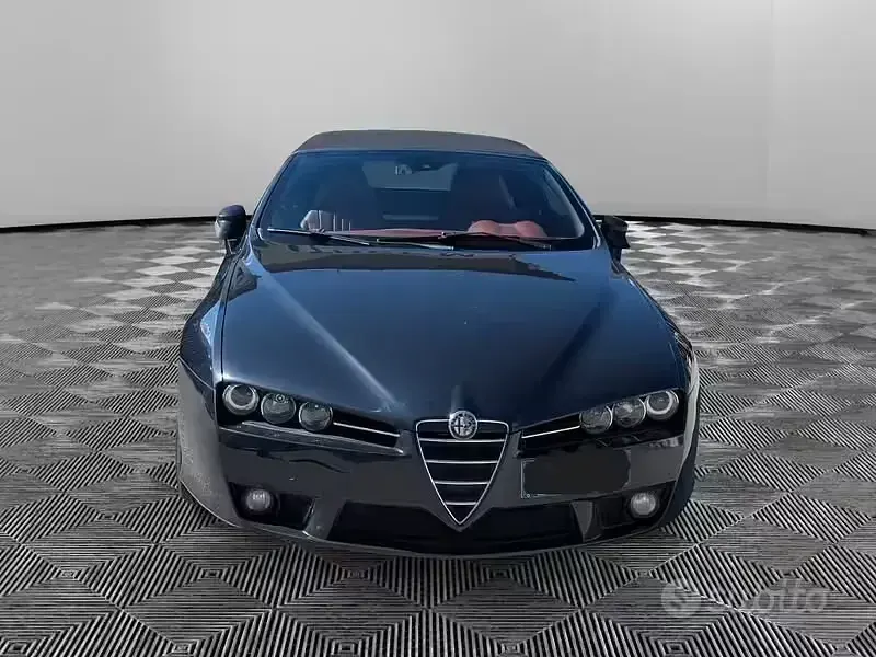 Usata Alfa Romeo Spider 185 CV (136 kW) 2007 Nero Cabrio