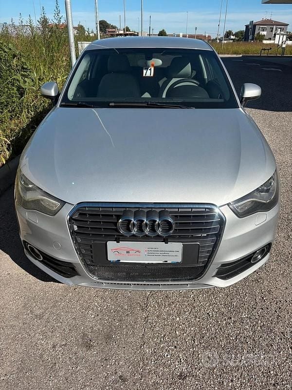 Usata Audi A1 Comfort 86 CV (63 kW) 2011 Grigio Utilitaria