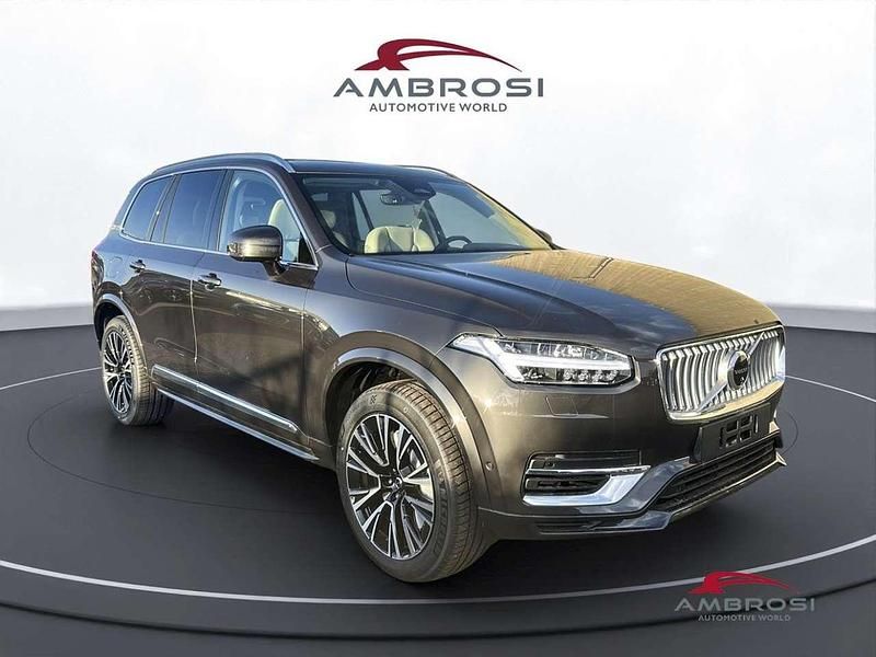 Nuova Volvo XC90 Plus 461 CV (339 kW) 2025 Platinum grey SUV